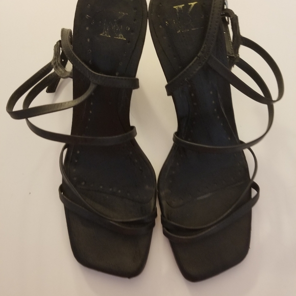 Sandals with heels for woman.  Size: 6.from brazil - Picture 4 of 4